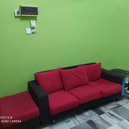 Homestay D' Tengah Bandar Kuala Rompin Ngoại thất bức ảnh