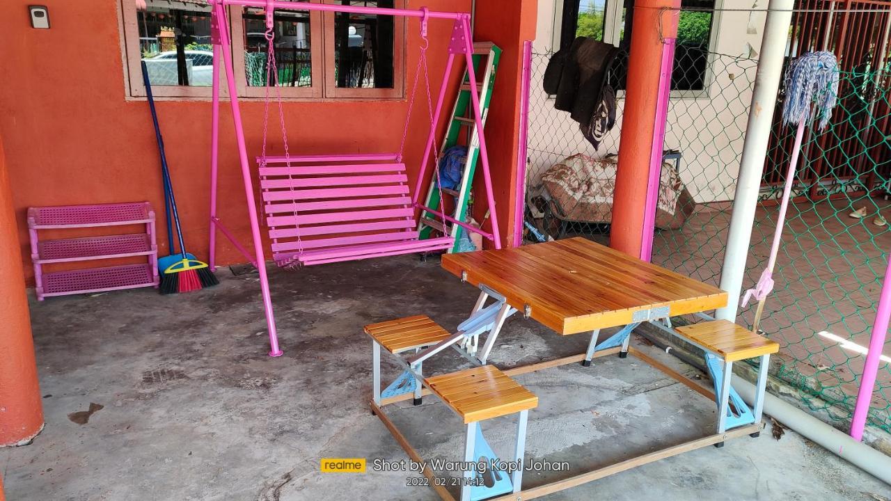 Homestay D' Tengah Bandar Kuala Rompin Ngoại thất bức ảnh