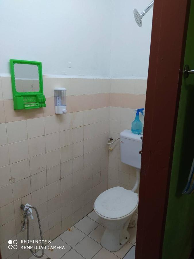 Homestay D' Tengah Bandar Kuala Rompin Ngoại thất bức ảnh